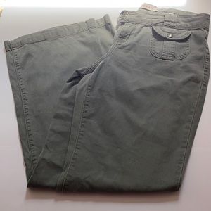 Hydraulic Boot Cuts Pants